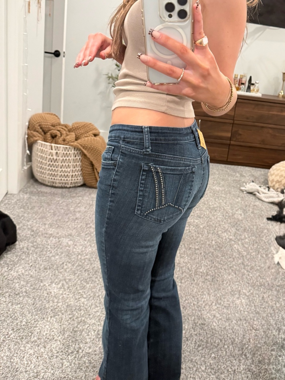 Jessica Simpson vintage jeans - Picture 2 of 3